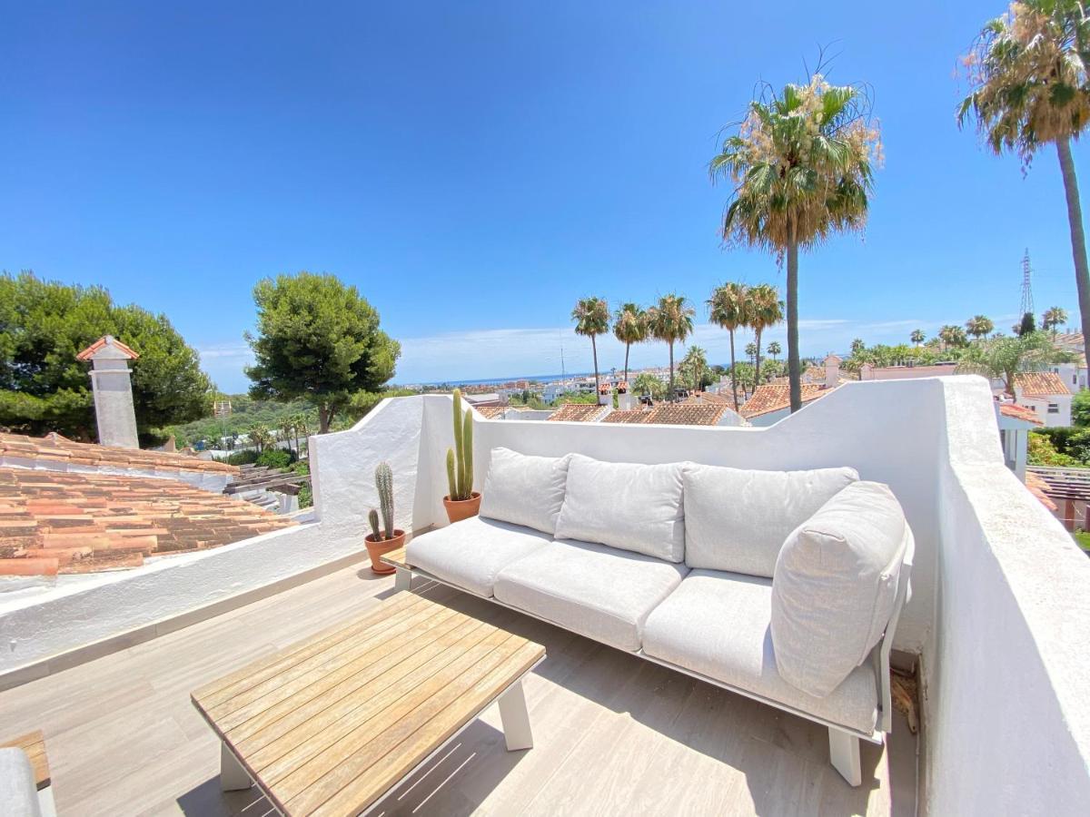 Townhouse W/Sea View & Garden Villa Estepona Bagian luar foto