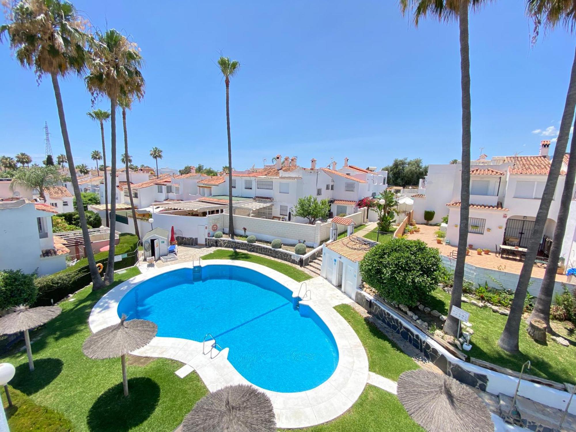 Townhouse W/Sea View & Garden Villa Estepona Bagian luar foto